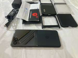 ������� Motorola Razr 40 Ultra - ����������� 1