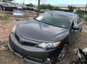 �������� �� ������ Toyota Camry 2014 - ����������� 1